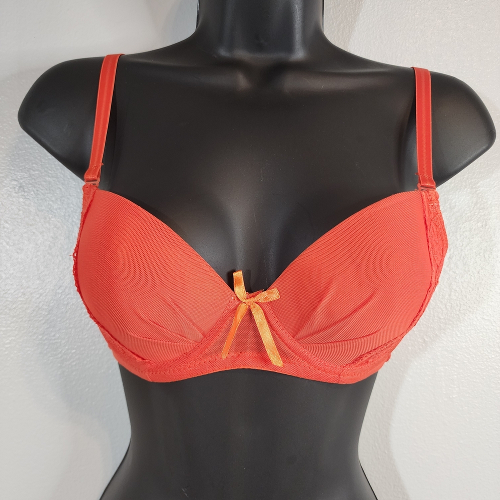 Angelina Orange T-Shirt Bra with Adjustable Straps. Size 32B.